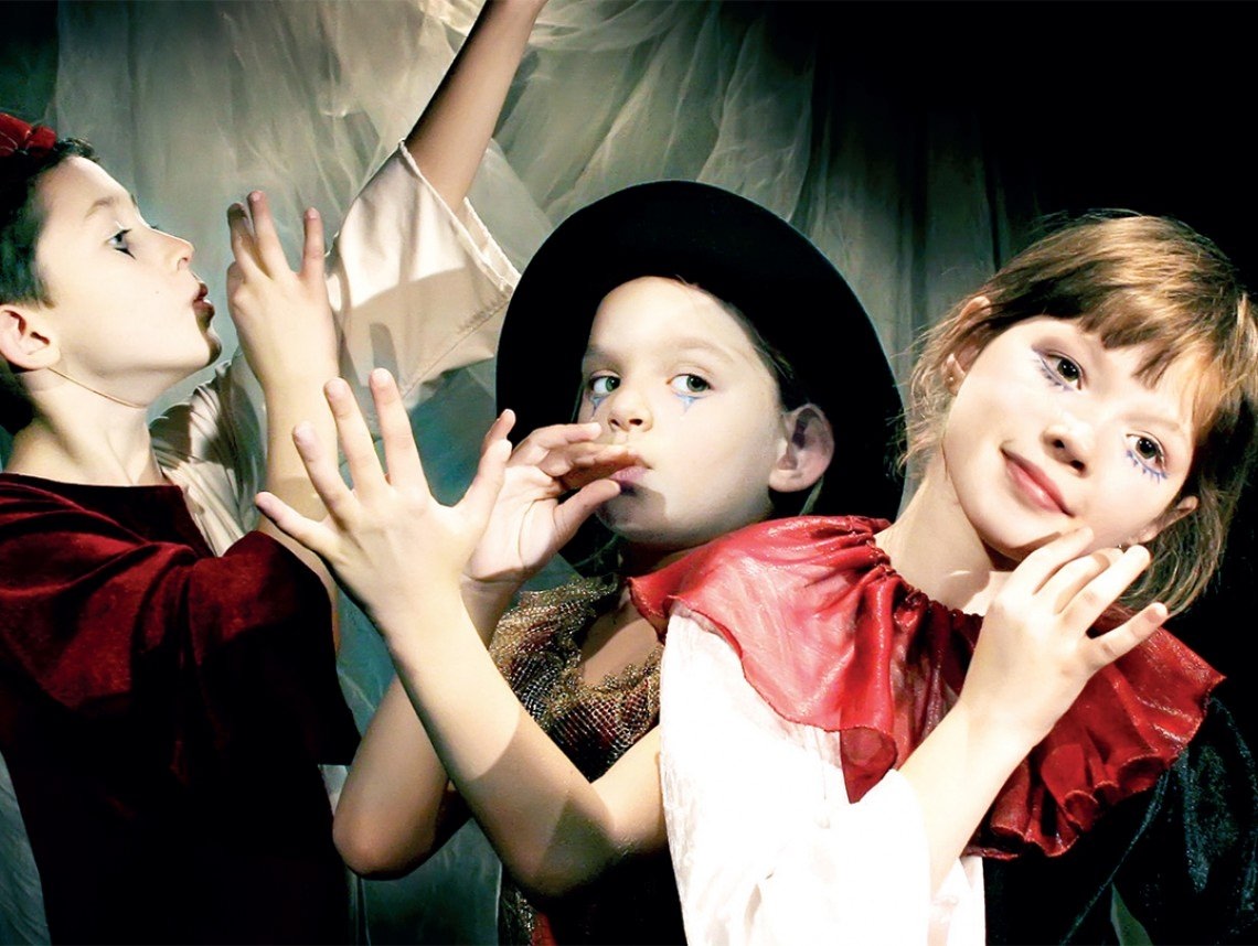Unleash Your Childs Inner Star: Pintzy School of Art for Children Presents Theater Courses!